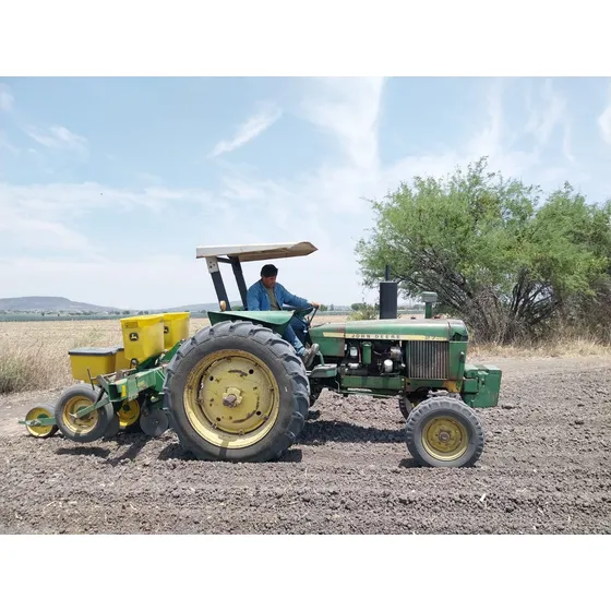 Tractor Usado John Deere  2735