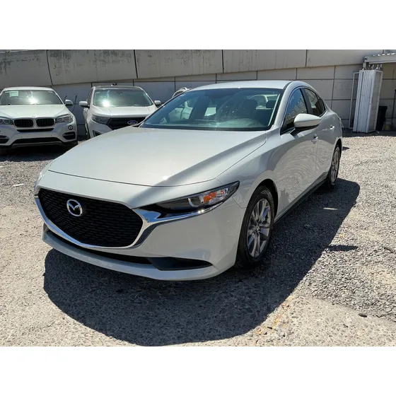 Mazda 3 4p Sedán I Sport L4/2.5 Aut