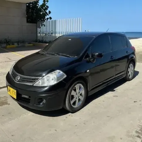 Nissan Tiida Hb 2012 1.8 Emotion
