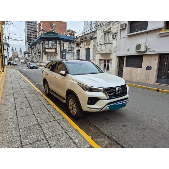 Toyota Hilux Sw4 Srx 4x4, 2.8 At, 7 Asientos