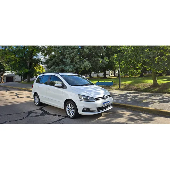 Volkswagen Suran 1.6 Comfortline 101cv