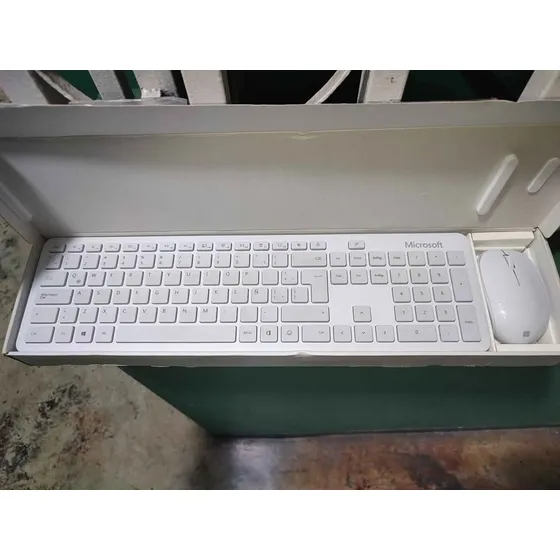 Combo De Teclado Y Mouse Inalambrico Microsoft