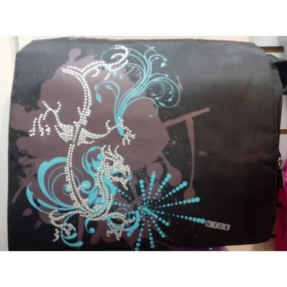 Bolso Escolar Bandolero Nyck 14.1'' Importado Negro Nuevo