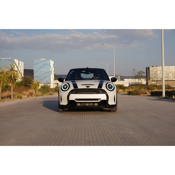 Mini Cooper Convertible 1.5 Iconic At