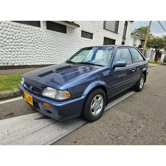 Mazda 323 1.3 He Aire Acondicionado