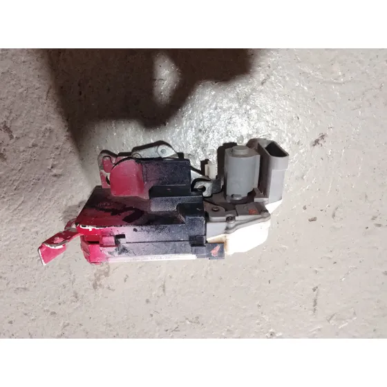 Cerradura Puerta Trasera Fiat Siena Usada