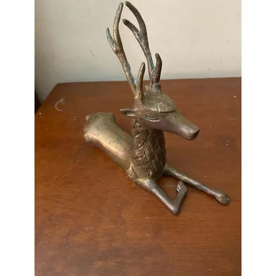 Venado De Bronce Usado Como Decoración.