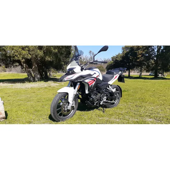 Benelli Trk251 Blanca C/ Cubrecarter Y Defensas Jpl Impecab