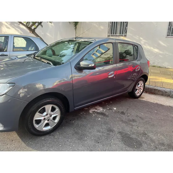 Renault Sandero 1.6 Privilege 105cv