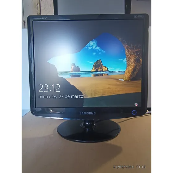 Monitor Samsung Syncmaster 732n Plus 