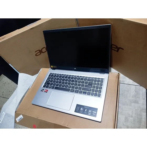 Laptop Acer Ryzen 5 7520u Táctil Nvme 1 Tb Ram Ddr5 16gb
