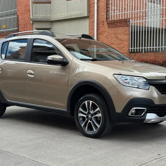 Renault Stepway 2025 1.6 Intens