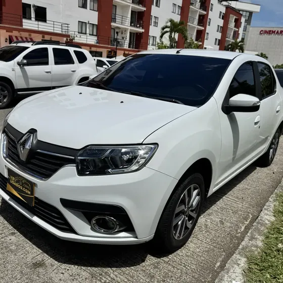 Renault Logan 2023 Intens