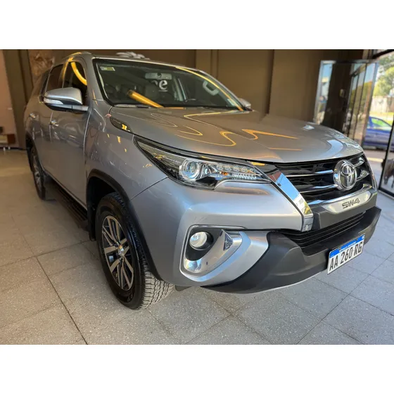 Toyota Hilux Sw4 2.8 Srx 177cv 4x4 7as At