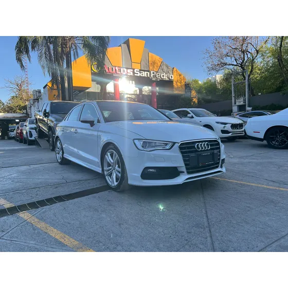 Audi A3 1.8 Sedán S Line At