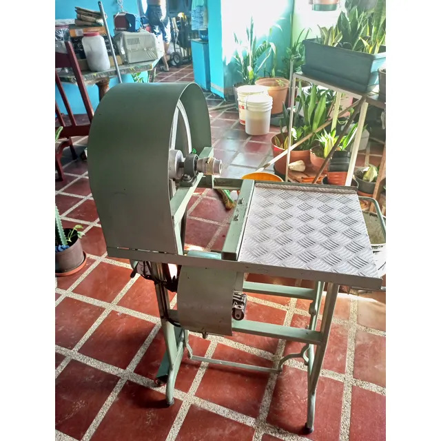 Molino De Maíz Con Mesa Y Motor Eléctrico
