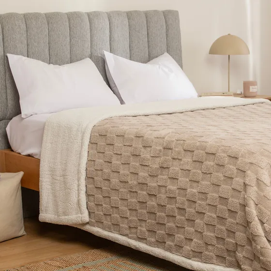 Frazada King Flannel Con Corderito Diseño Jacquard
