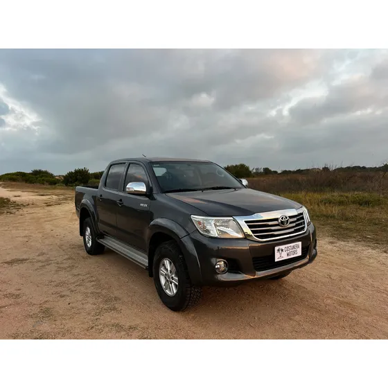 Toyota Hilux 2.7 Sr Nafta 4x2