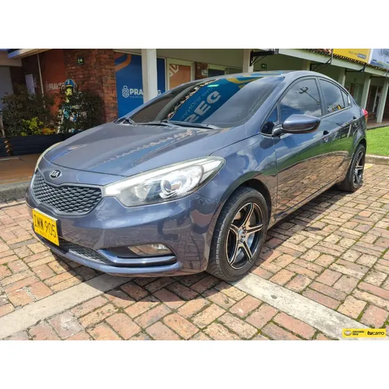 Kia Cerato Pro 1.6cc Mt Aa 4x2