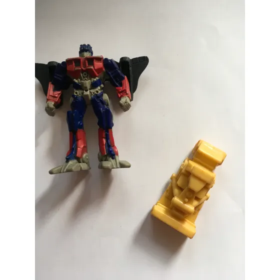 Optimus Prime Figura De Burger King Hasbro 2009 Y Escrapper