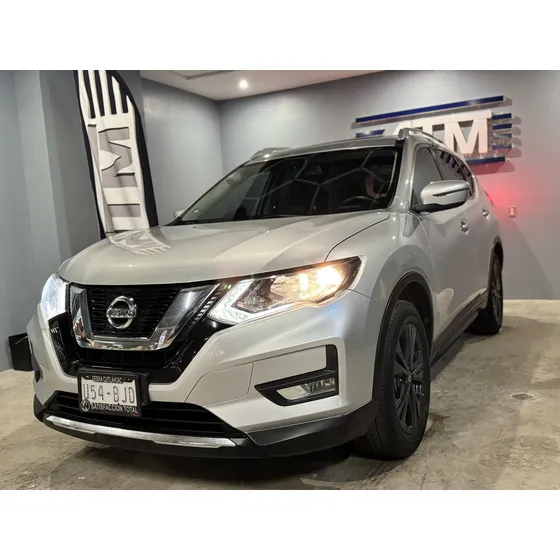 Nissan X-trail 2.5 Advance 3 Row Cvt