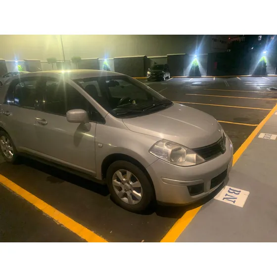 Nissan Tiida 1.8 Sense Sedan Mt