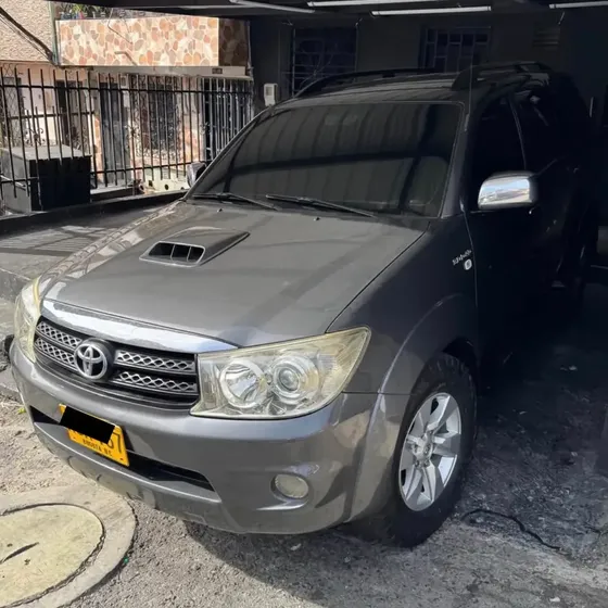 Toyota Fortuner 2010 3.0 Sr5