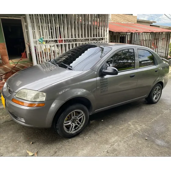Chevrolet Aveo 2012 1.5 Family