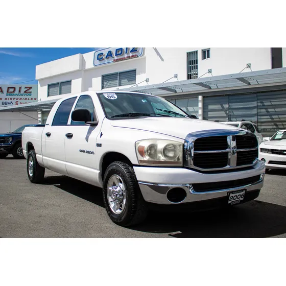 Dodge Ram 2500 5.7 Pickup Slt Aa 4x4 At