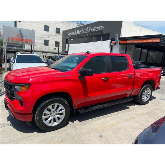 Chevrolet Silverado 5.3 V8 Custom Doble Cabina 4x4 At