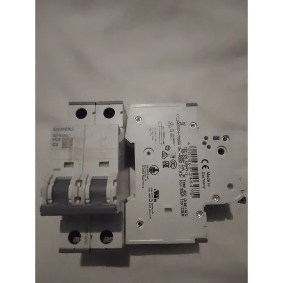 Breaker De Control Marca Siemens 2x3 Modelo 5sy6203-7 Nuevo