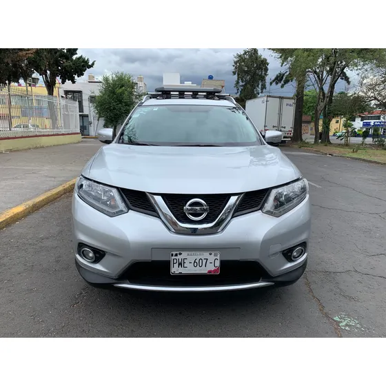 Nissan X-trail 2.5 Advance 3 Row Cvt