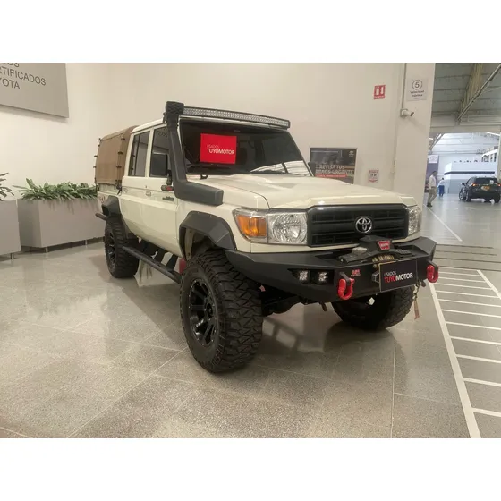 Toyota Land Cruiser 79