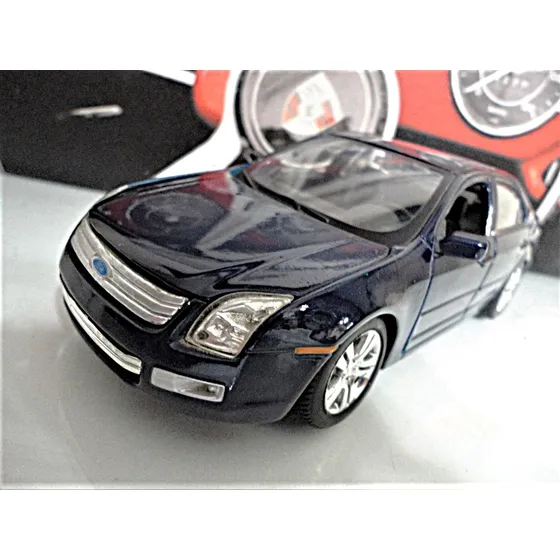 Ford Fusión 2006 Esc 1/24 De Maisto. Espectacular.nuevo