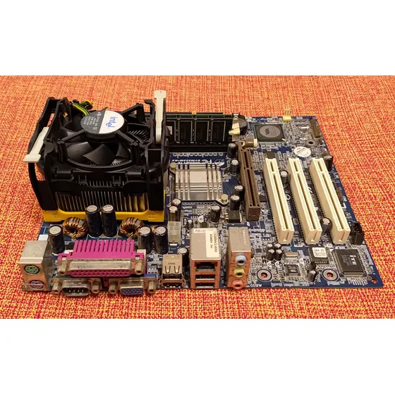 Placa Mãe Gigabyte / Celeron 2.26ghz / 1gb Ram / Cooler - Ok