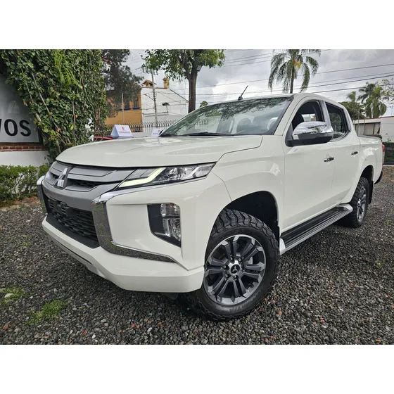 Mitsubishi L200 2.5 Di-d Cabina Doble 4x4 At