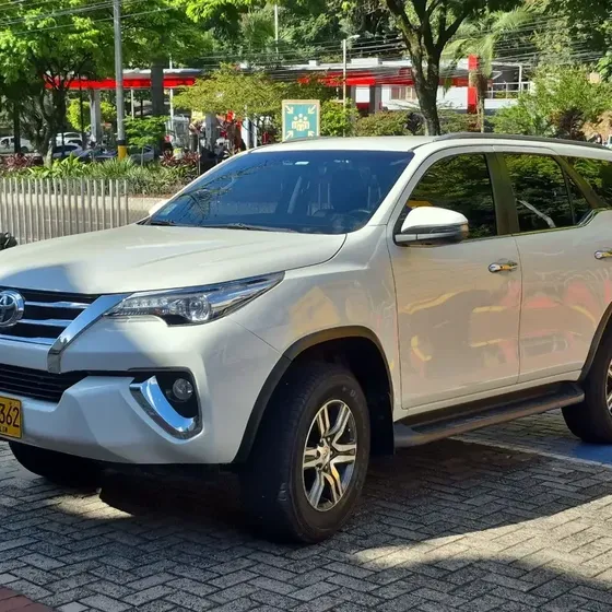 Toyota Fortuner 2020 2.7 Srv At 4x2