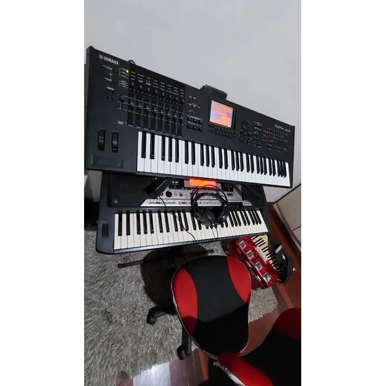 Teclado Yamaha Motif Xf6 Workstation