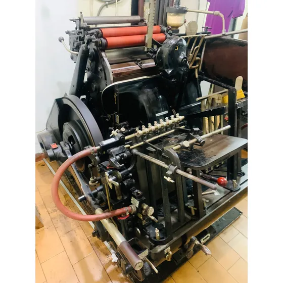Máquina Tipográfica Heidelberg 1/8 Bola Roja
