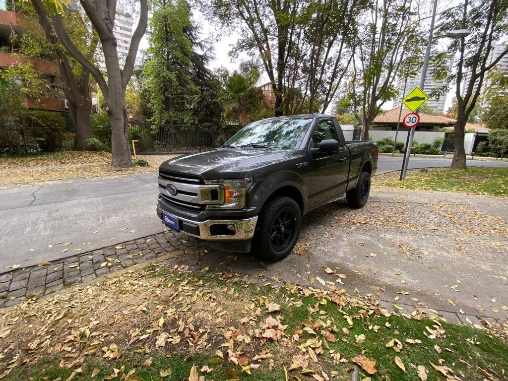 Ford F-150 Simple Xlt T. 4x4