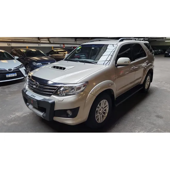 Toyota Hilux Sw4 3.0 Srv Cuero I 171cv 4x4 5at