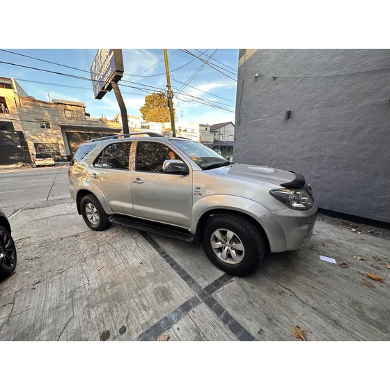 Toyota Hilux Sw4 3.0 Sw4 Cuero 4x4