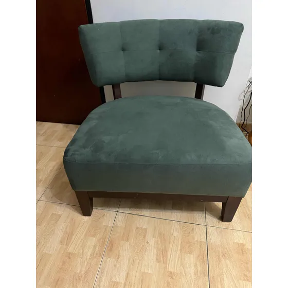 Poltrona En Color Verde. Usado