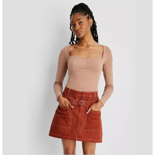 Camiseta De Manga Larga Con Escote En Forma De Corazón Beige