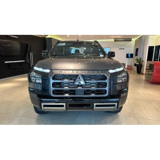 Mitsubishi Triton 2.4 Biturbo Diesel Cd Katana 4x4 Automático