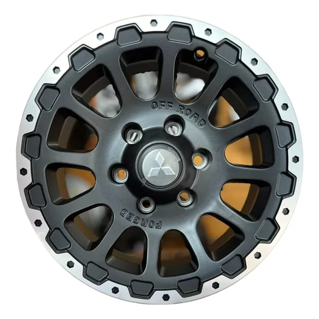Llanta Mitsubishi M15 R16 6x139,7