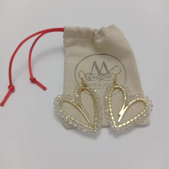 Aros Corazones Asimétricos Con Piedras Tornasol Transparent 