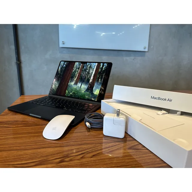 Macbook Air M2 (2022) 13.6 8gb Ram - Versión Midnight