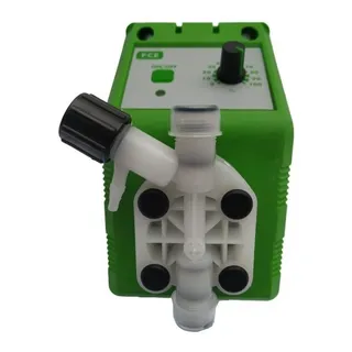 Bomba Dosadora De Cloro 3,0 L/h E 8 Bar Fce-0803 Emec 220v Cor Verde Bomba Dosadora De Cloro 3,0 L/h E 8 Bar Fce-0803 Emec 220v Cor Verde