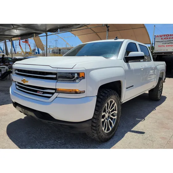 Chevrolet Silverado 5.4 2500 Doble Cabina Ls 4x2 At